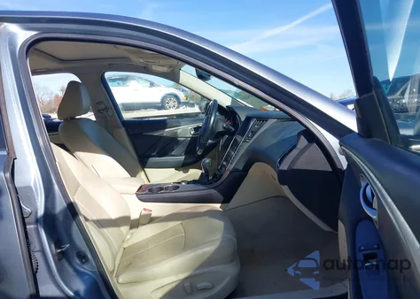 2015 Infiniti Q50 Premium z USA, uszkodzony, nr VIN JN1BV7AR1FM395178